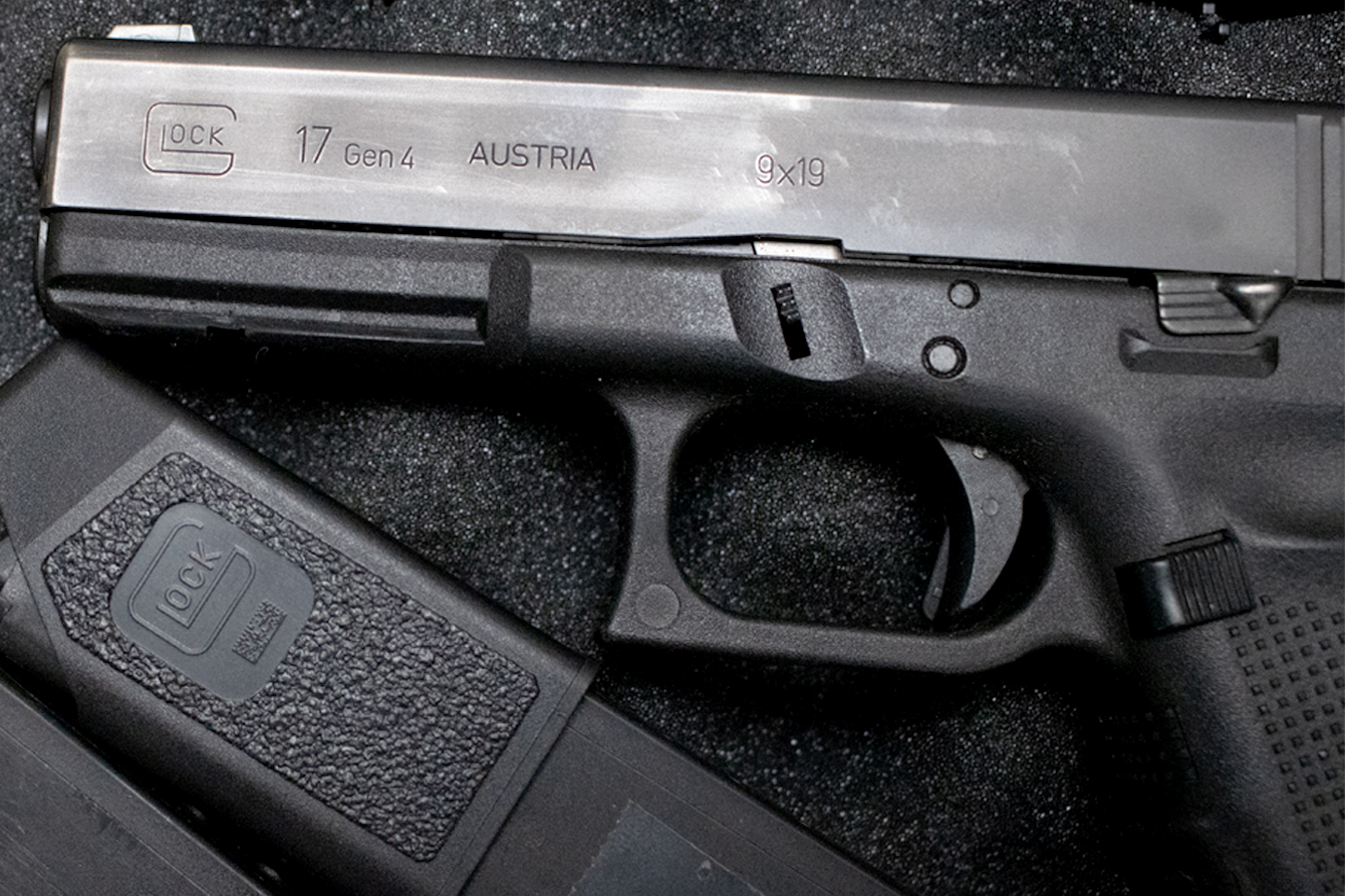 GLOCK 17 Gen4 9mm Police Trade-in Pistol with Three Magazines and Original Box